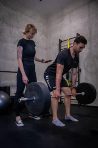 kinezjofobia lęk przed ruchem ból pleców ból kręgosłupa przewlekły ból rehabilitacja po urazie terapia bólu powrót do aktywności trening medyczny terapia manualna