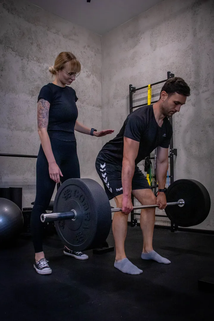 kinezjofobia lęk przed ruchem ból pleców ból kręgosłupa przewlekły ból rehabilitacja po urazie terapia bólu powrót do aktywności trening medyczny terapia manualna