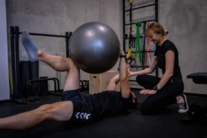 Fizjoterapia przepukliny kręgosłupa w gabinecie Smart Physio Będzin